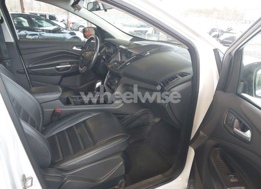 Photo 5 of 2019 Ford Escape SEL (VIN 1FMCU9HDXKUB41937)