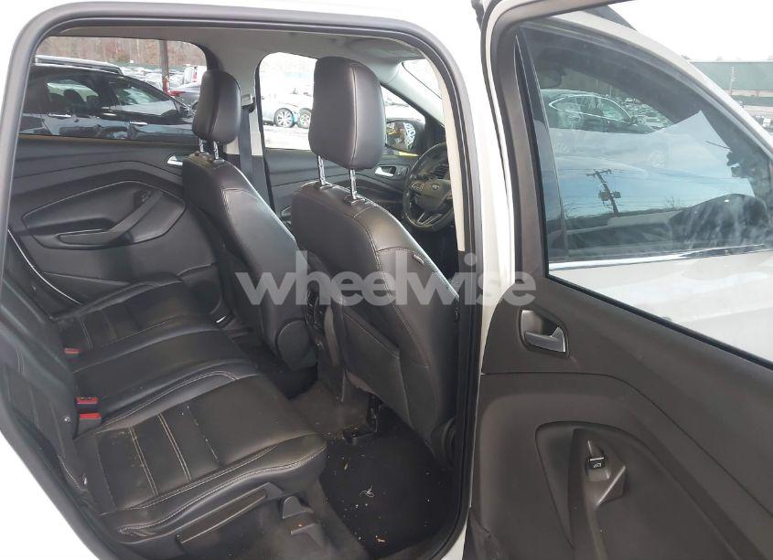 Photo 8 of 2019 Ford Escape SEL (VIN 1FMCU9HDXKUB41937)