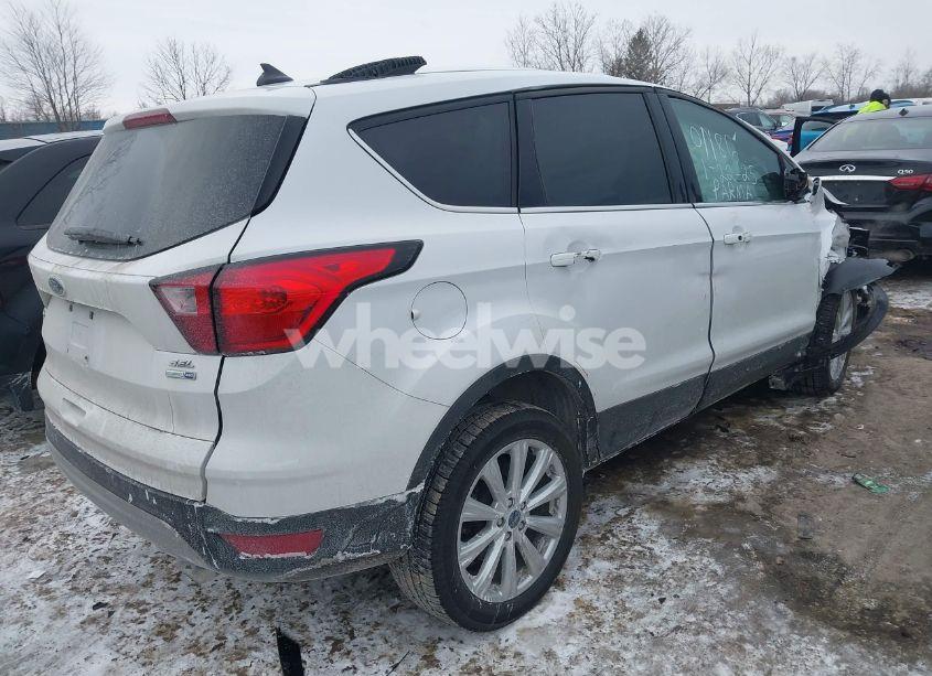 Photo 4 of 2019 Ford Escape SEL (VIN 1FMCU9HDXKUB51786)