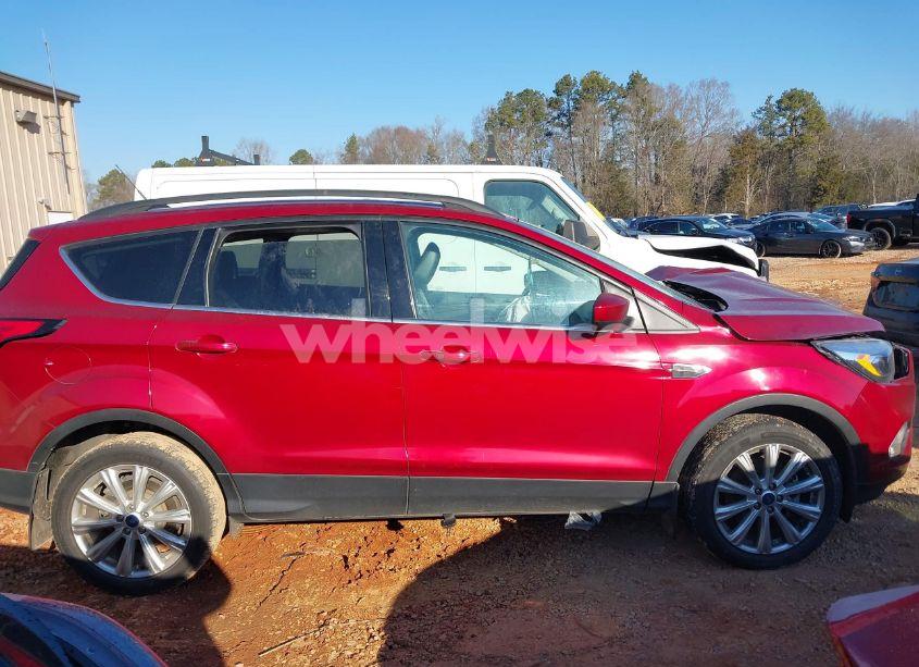 Photo 13 of 2019 Ford Escape SEL (VIN 1FMCU9HDXKUB94234)