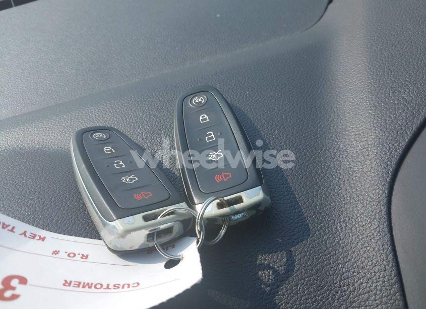 Photo 11 of 2019 Ford Escape SEL (VIN 1FMCU9HDXKUC00243)