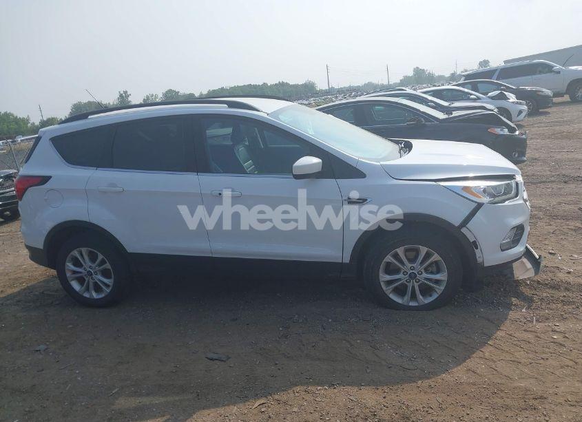 Photo 13 of 2019 Ford Escape SEL (VIN 1FMCU9HDXKUC00243)