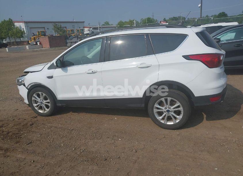 Photo 14 of 2019 Ford Escape SEL (VIN 1FMCU9HDXKUC00243)