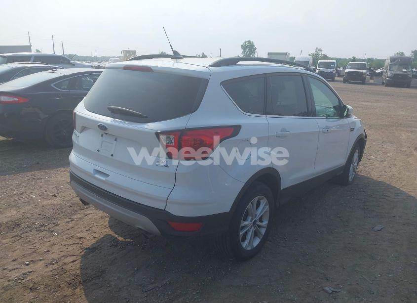 Photo 4 of 2019 Ford Escape SEL (VIN 1FMCU9HDXKUC00243)