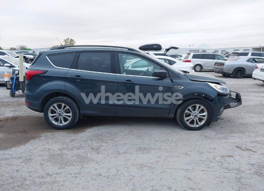 Photo 13 of 2019 Ford Escape SEL (VIN 1FMCU9HDXKUC01456)