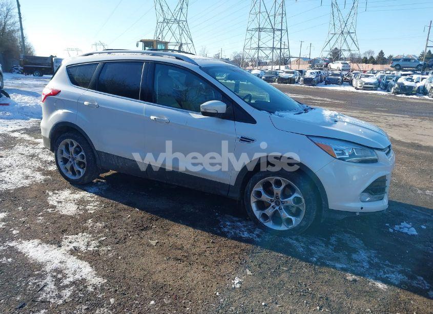 2016 Ford Escape TITANIUM (VIN 1FMCU9J90GUA25675) main photo