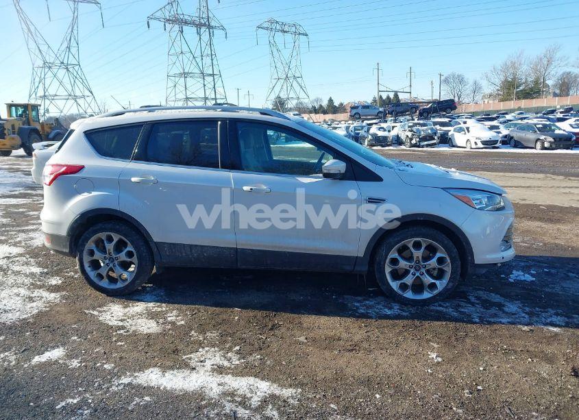 Photo 14 of 2016 Ford Escape TITANIUM (VIN 1FMCU9J90GUA25675)