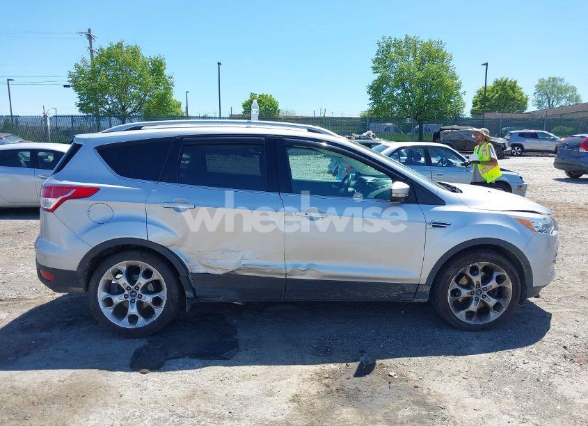 Photo 13 of 2016 Ford Escape TITANIUM (VIN 1FMCU9J90GUA25739)