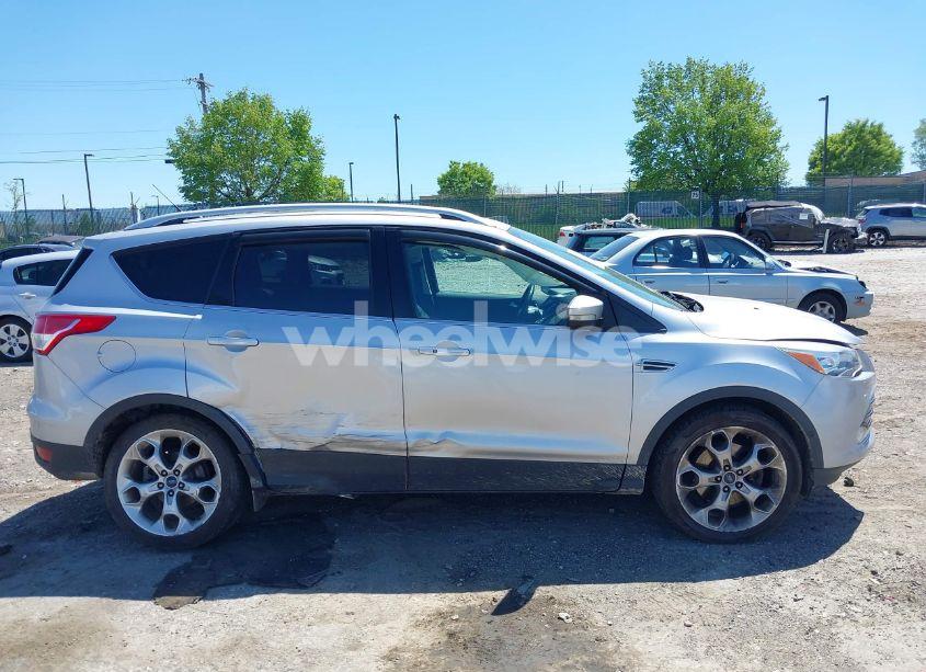 Photo 14 of 2016 Ford Escape TITANIUM (VIN 1FMCU9J90GUA25739)