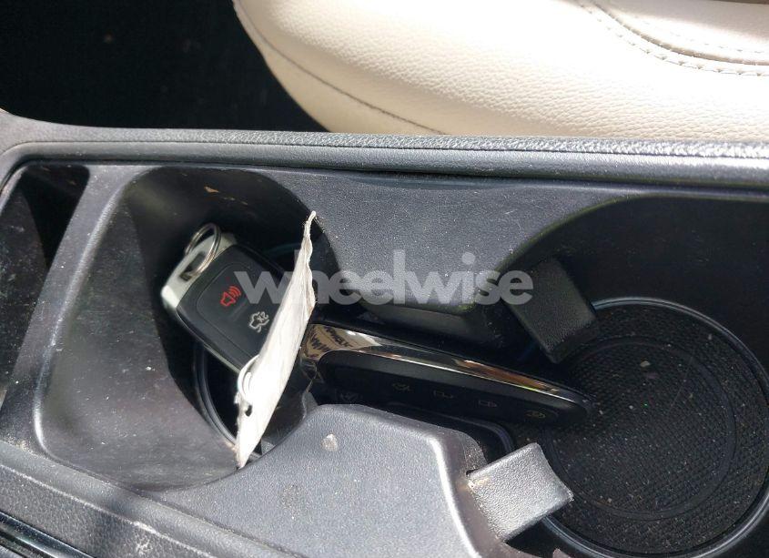 Photo 11 of 2017 Ford Escape TITANIUM (VIN 1FMCU9J90HUB38219)