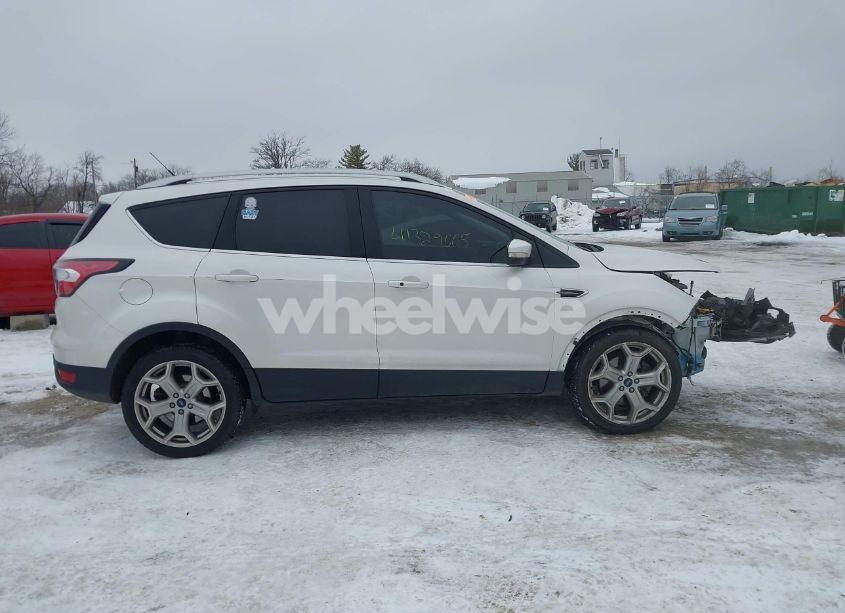 Photo 14 of 2017 Ford Escape TITANIUM (VIN 1FMCU9J90HUB43453)