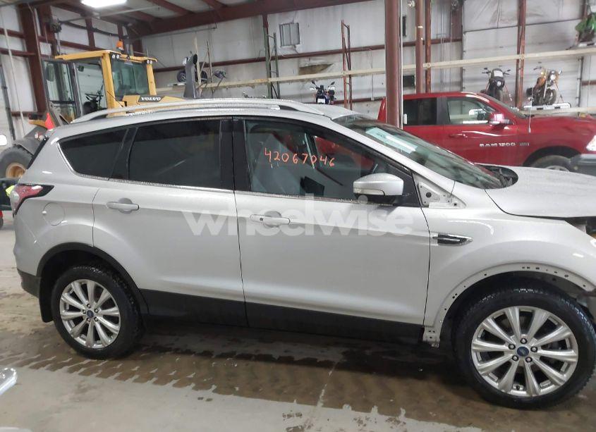 Photo 14 of 2017 Ford Escape TITANIUM (VIN 1FMCU9J90HUD09731)