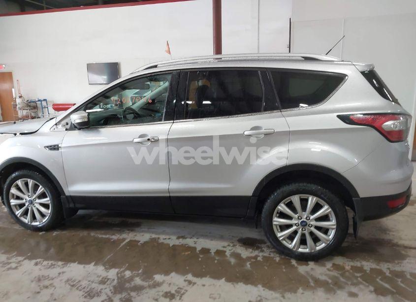 Photo 15 of 2017 Ford Escape TITANIUM (VIN 1FMCU9J90HUD09731)