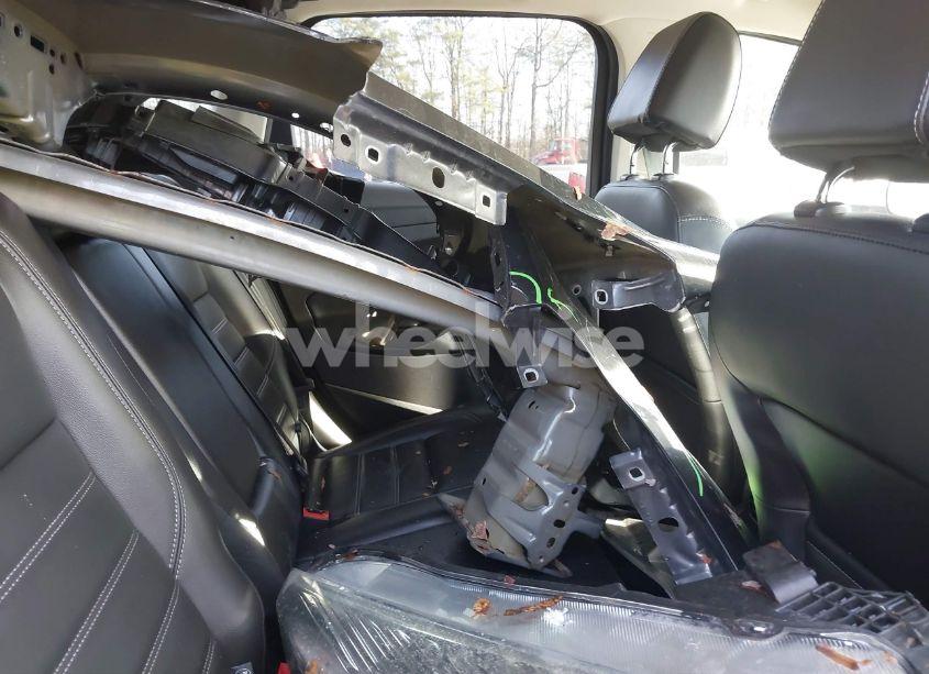 Photo 8 of 2017 Ford Escape TITANIUM (VIN 1FMCU9J90HUD55656)