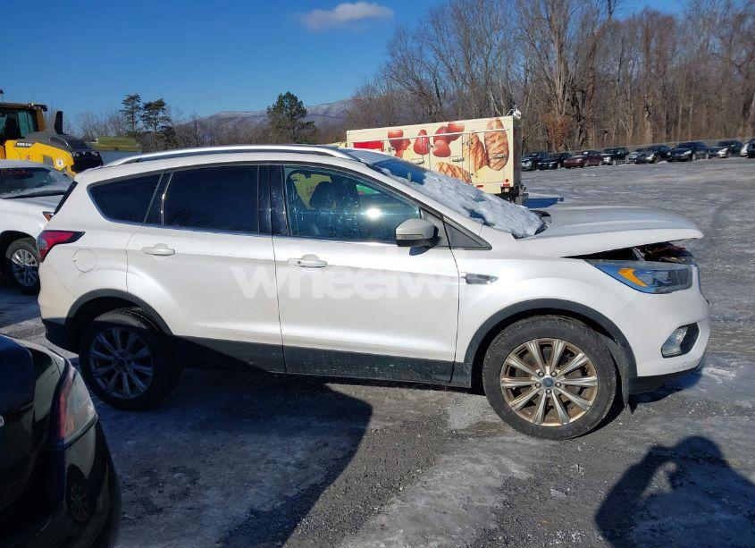 Photo 14 of 2017 Ford Escape TITANIUM (VIN 1FMCU9J90HUE32932)