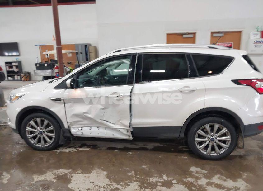 Photo 14 of 2018 Ford Escape TITANIUM (VIN 1FMCU9J90JUA33623)