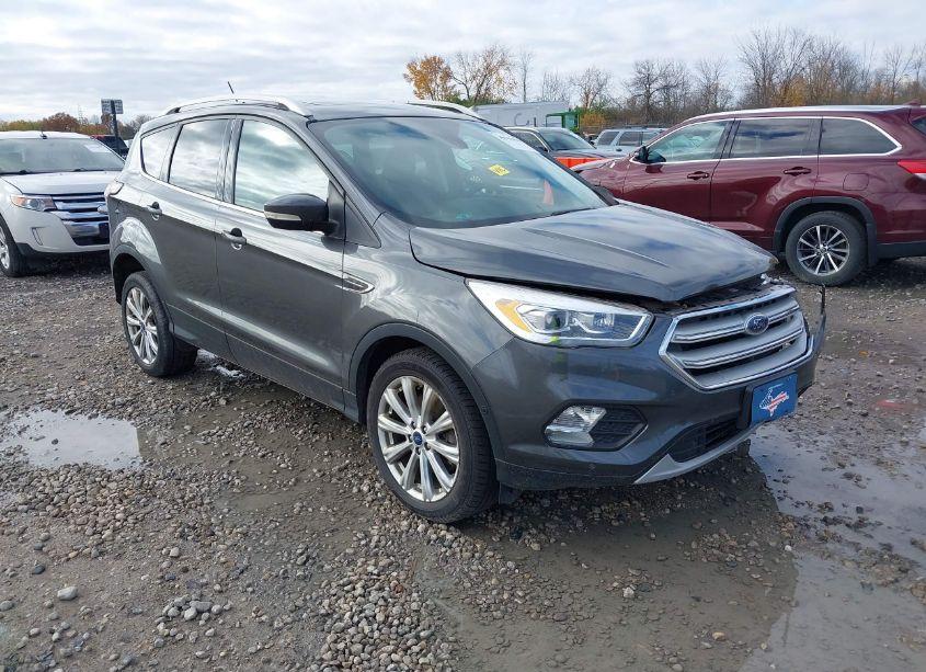 2018 Ford Escape TITANIUM (VIN 1FMCU9J90JUA50129) main photo