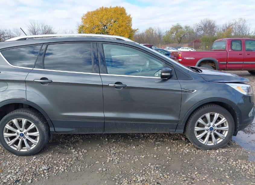Photo 13 of 2018 Ford Escape TITANIUM (VIN 1FMCU9J90JUA50129)