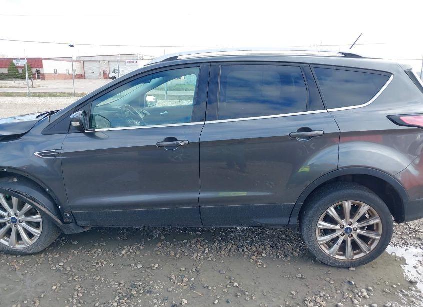Photo 14 of 2018 Ford Escape TITANIUM (VIN 1FMCU9J90JUA50129)