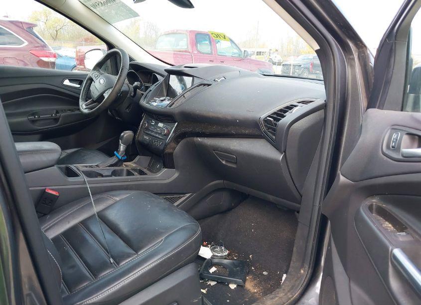 Photo 5 of 2018 Ford Escape TITANIUM (VIN 1FMCU9J90JUA50129)