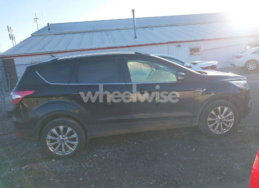 Photo 13 of 2018 Ford Escape TITANIUM (VIN 1FMCU9J90JUD59664)