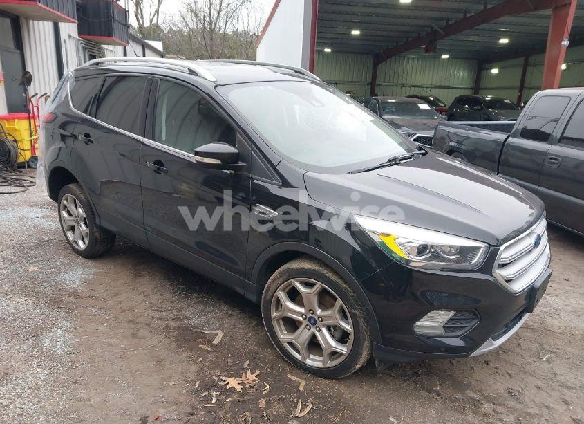 2019 Ford Escape TITANIUM (VIN 1FMCU9J90KUB49048) main photo
