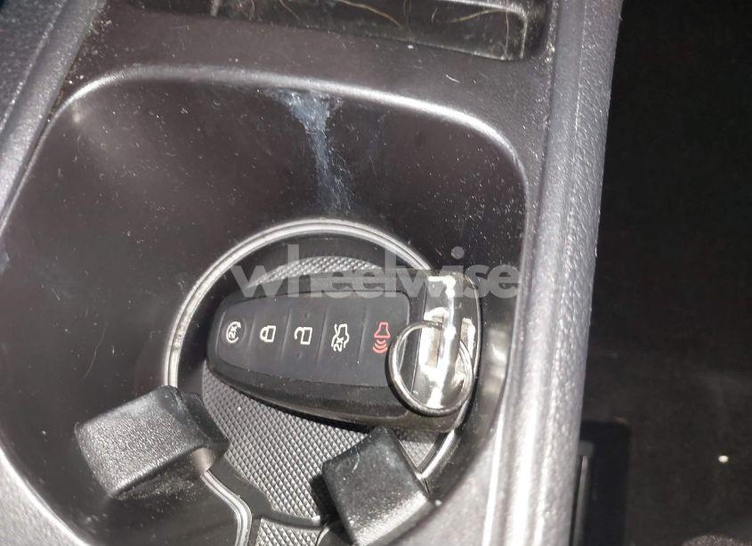 Photo 11 of 2019 Ford Escape TITANIUM (VIN 1FMCU9J90KUB49048)