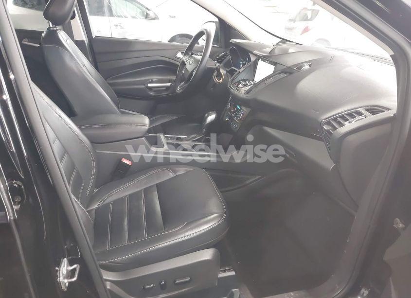 Photo 5 of 2019 Ford Escape TITANIUM (VIN 1FMCU9J90KUB49048)