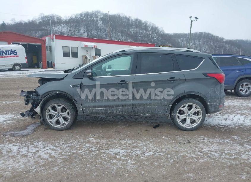 Photo 15 of 2019 Ford Escape TITANIUM (VIN 1FMCU9J90KUC49179)