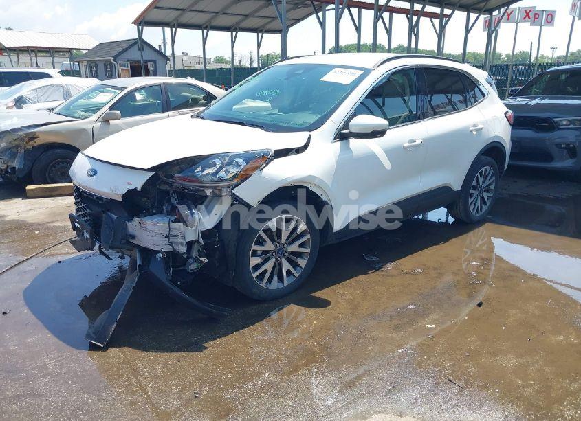 Photo 2 of 2020 Ford Escape TITANIUM (VIN 1FMCU9J90LUA39747)