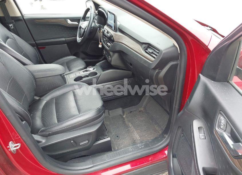 Photo 5 of 2020 Ford Escape TITANIUM (VIN 1FMCU9J90LUA49310)