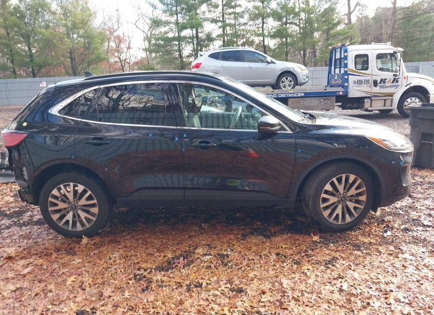 Photo 13 of 2020 Ford Escape TITANIUM (VIN 1FMCU9J90LUB93858)