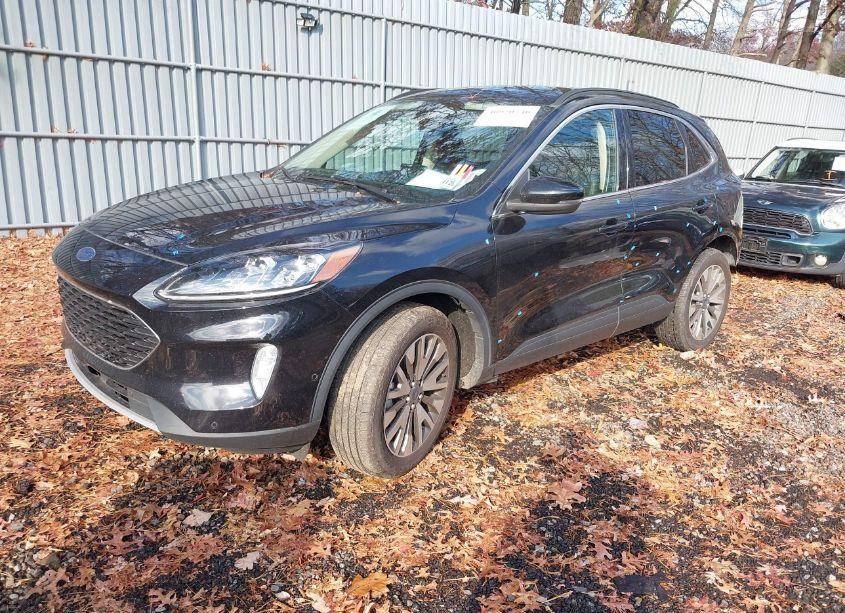 Photo 2 of 2020 Ford Escape TITANIUM (VIN 1FMCU9J90LUB93858)