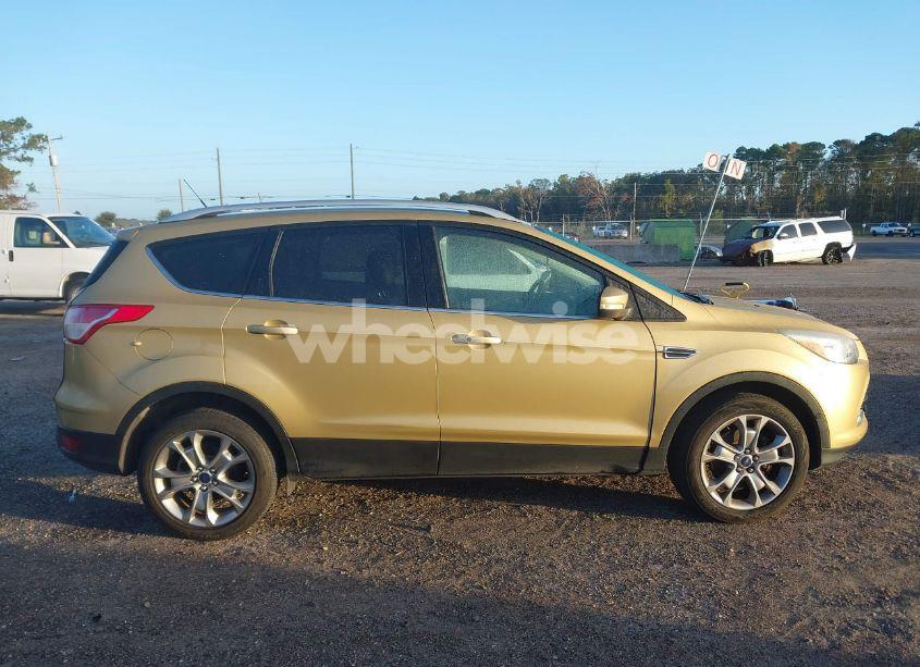 Photo 13 of 2014 Ford Escape TITANIUM (VIN 1FMCU9J91EUE31722)