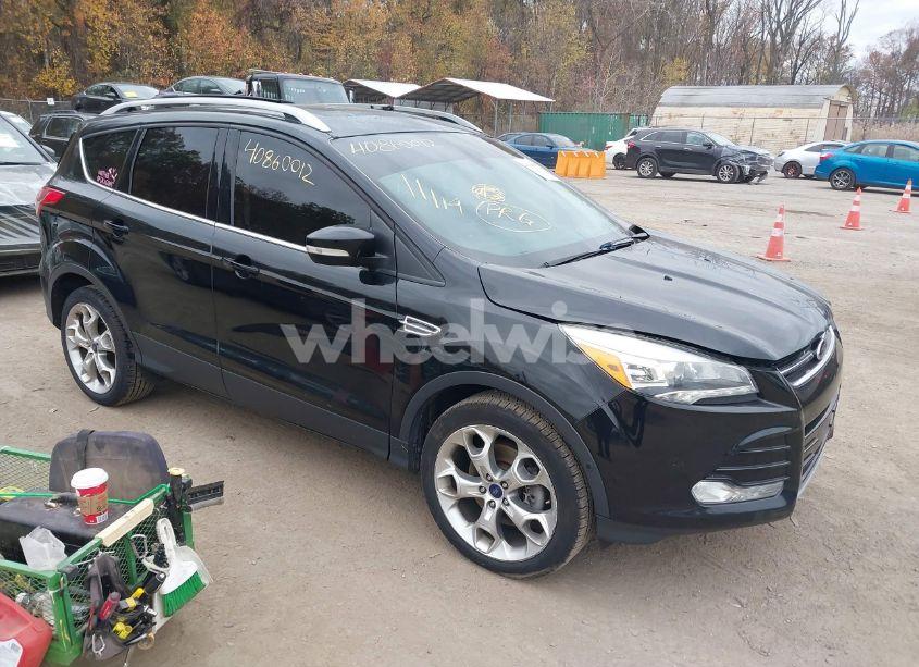 2016 Ford Escape TITANIUM (VIN 1FMCU9J91GUB04370) main photo