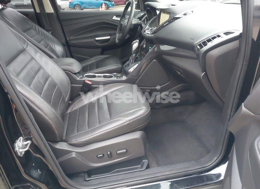 Photo 5 of 2016 Ford Escape TITANIUM (VIN 1FMCU9J91GUB04370)