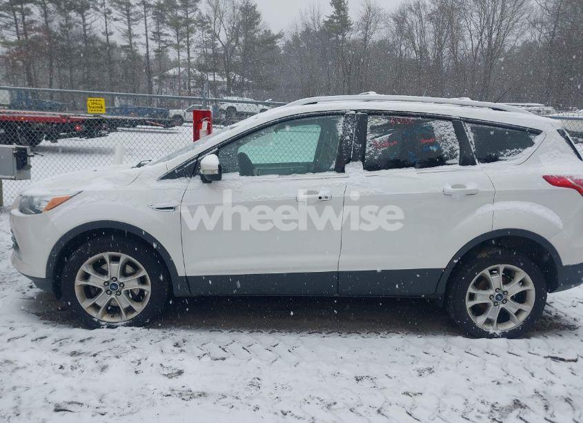 Photo 14 of 2016 Ford Escape TITANIUM (VIN 1FMCU9J91GUC71618)