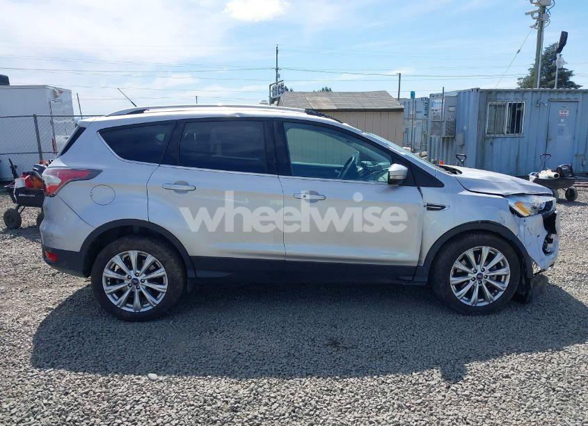 Photo 13 of 2017 Ford Escape TITANIUM (VIN 1FMCU9J91HUA32751)