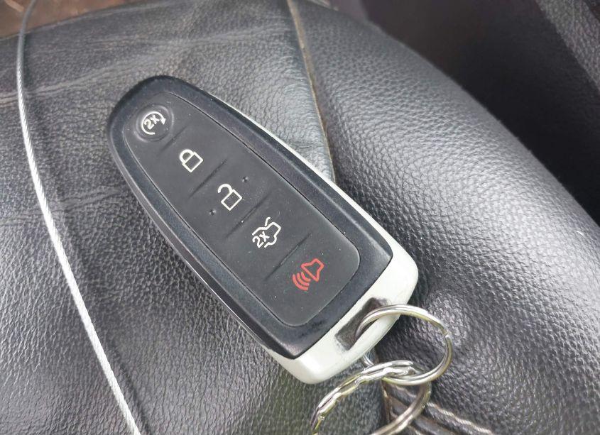 Photo 11 of 2017 Ford Escape TITANIUM (VIN 1FMCU9J91HUA94148)