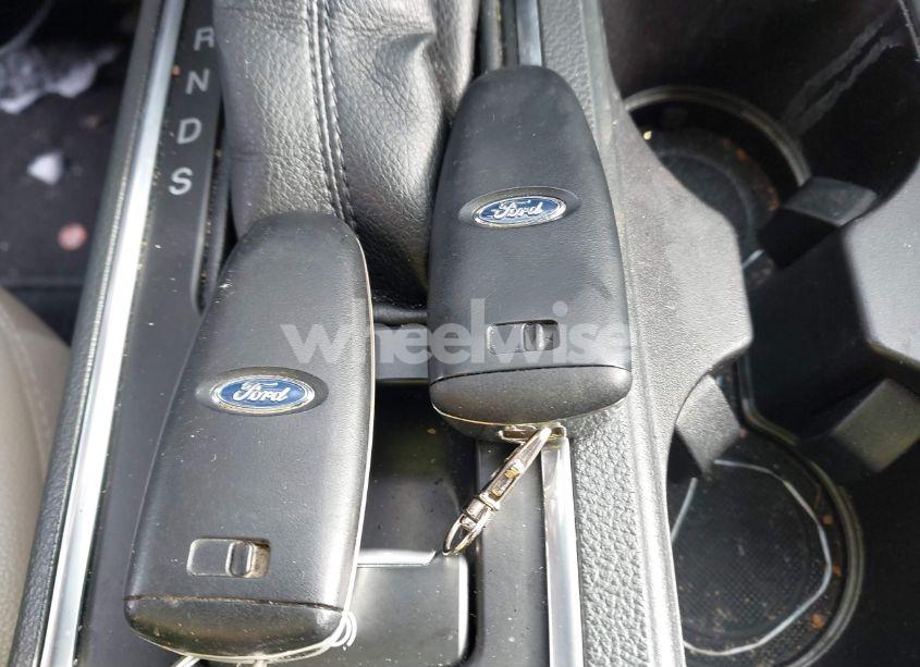 Photo 11 of 2017 Ford Escape TITANIUM (VIN 1FMCU9J91HUB76736)