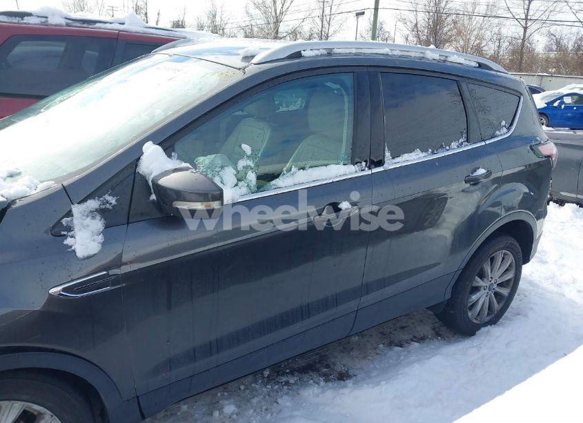 Photo 14 of 2017 Ford Escape TITANIUM (VIN 1FMCU9J91HUB76736)