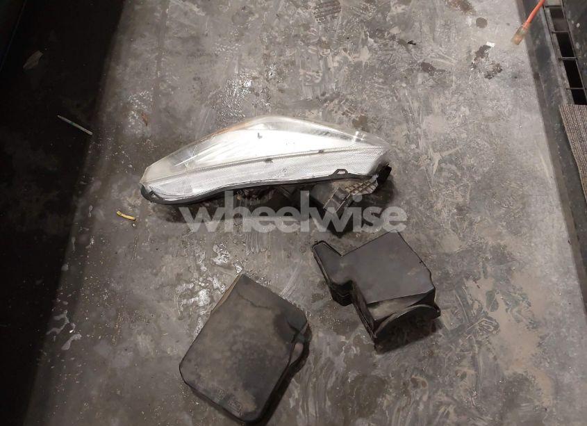 Photo 12 of 2018 Ford Escape TITANIUM (VIN 1FMCU9J91JUA06236)