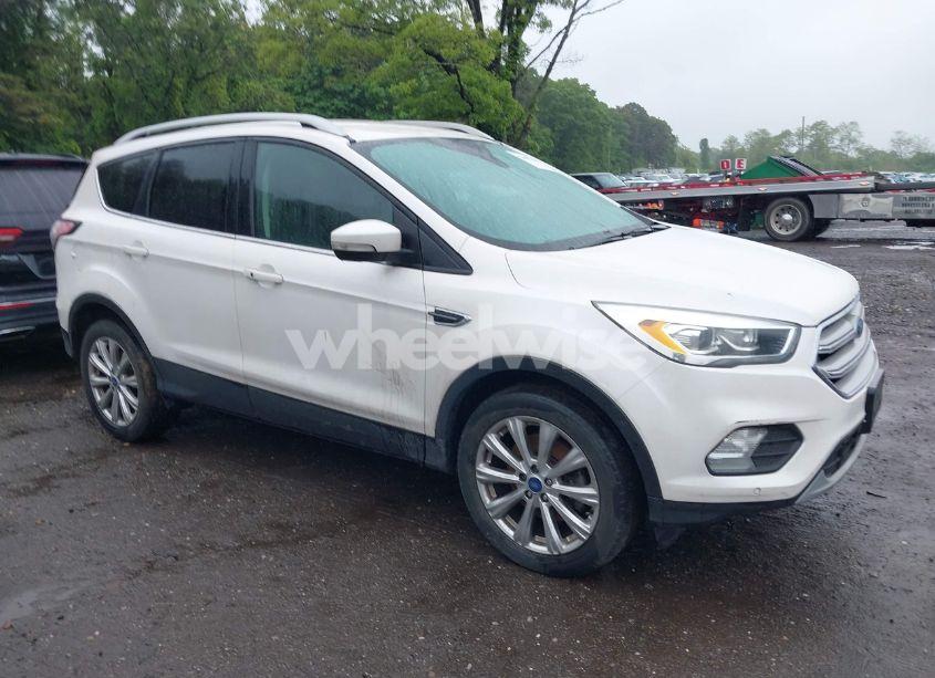 Photo 13 of 2018 Ford Escape TITANIUM (VIN 1FMCU9J91JUA61866)