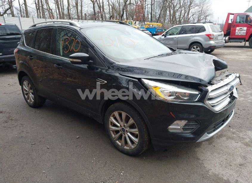 2018 Ford Escape TITANIUM (VIN 1FMCU9J91JUA70194) main photo