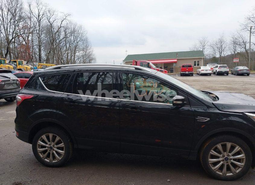 Photo 13 of 2018 Ford Escape TITANIUM (VIN 1FMCU9J91JUA70194)