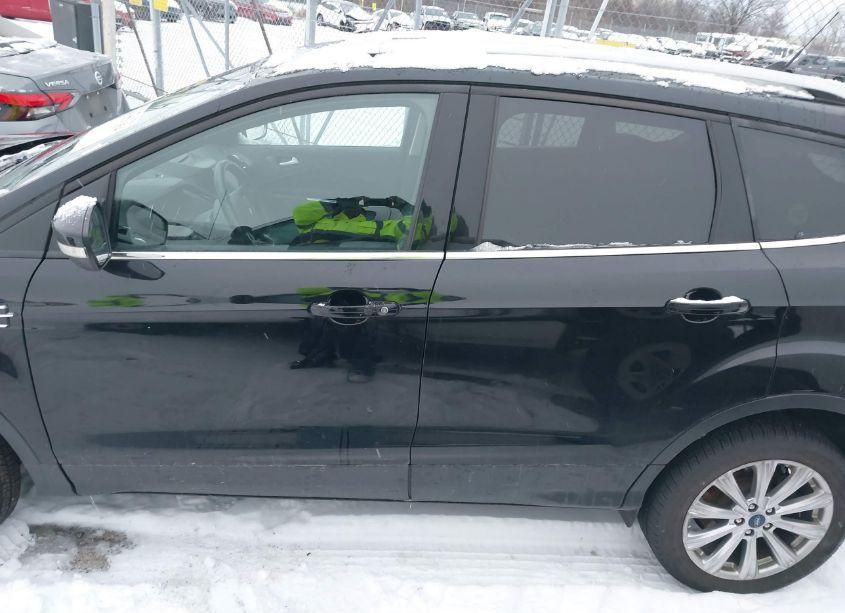 Photo 15 of 2018 Ford Escape TITANIUM (VIN 1FMCU9J91JUC64160)