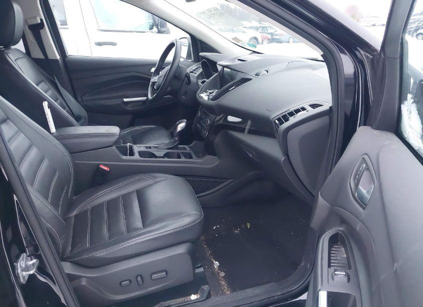 Photo 5 of 2018 Ford Escape TITANIUM (VIN 1FMCU9J91JUC64160)