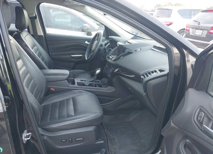 Photo 5 of 2018 Ford Escape TITANIUM (VIN 1FMCU9J91JUD28231)