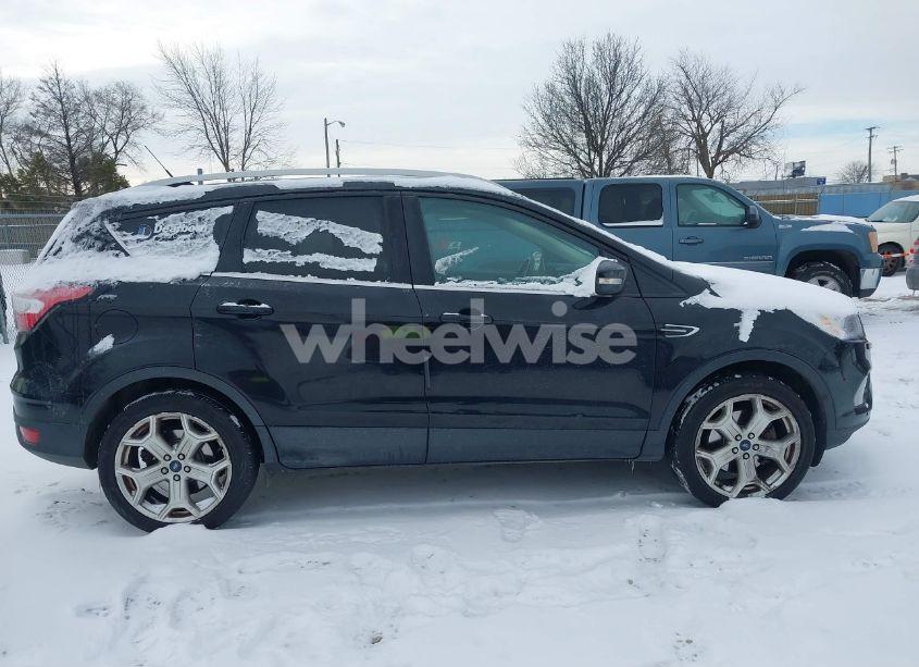 Photo 13 of 2018 Ford Escape TITANIUM (VIN 1FMCU9J91JUD34675)