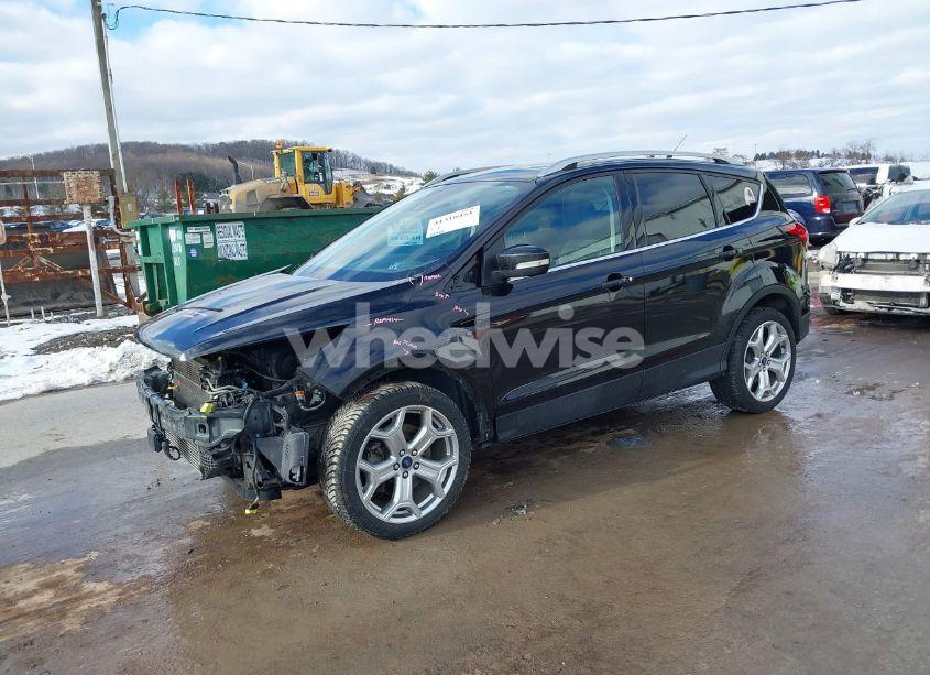 Photo 2 of 2019 Ford Escape (VIN 1FMCU9J91KUA43093)